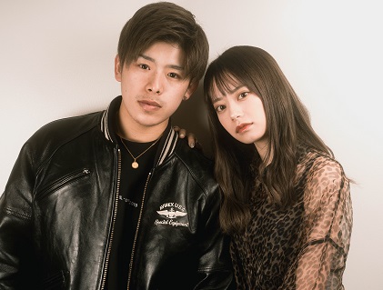 事前エントリー ティーン中心に絶大な人気を誇る なこなこカップル があなたのチャンネルに Line Live