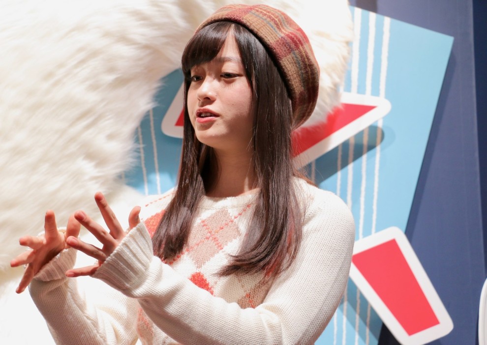 橋本環奈が鼻をほじる 銀魂実写映画で 橋本環奈が鼻をほじる 銀魂実写映画で