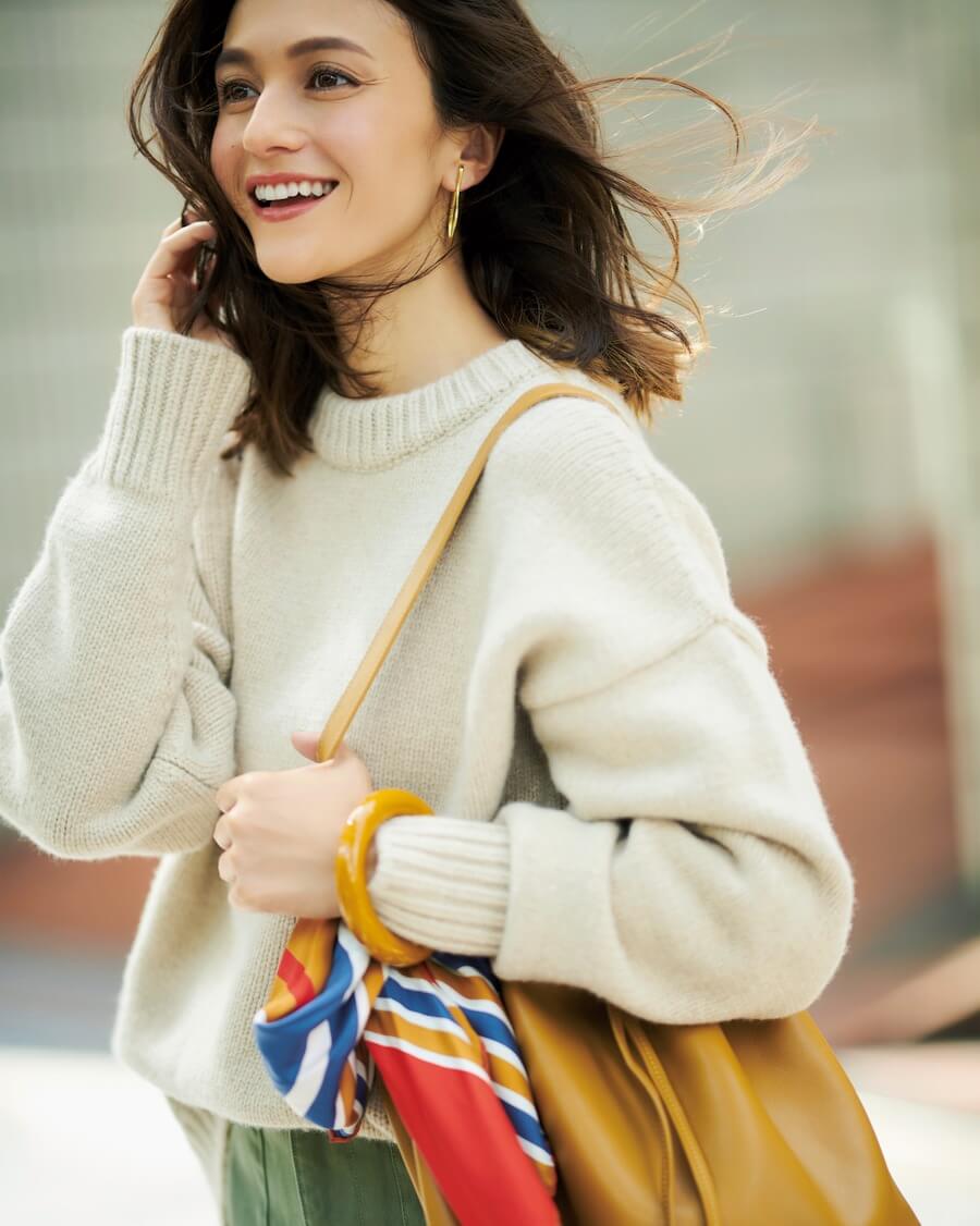 年末のプロモーション特価! ☑️柔らか上質質感 落ち感ニュアンスカラー細見えニットワイド - カジュアルパンツ