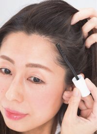 あの手この手の白髪カバー術 ササッと1日だけの白髪隠しをお試し