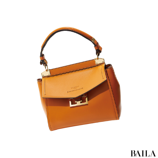 ジバンシィの新アイコンバッグからアッパーハイツの新ラインまで 今月のおしゃれニュース Baila News Line News