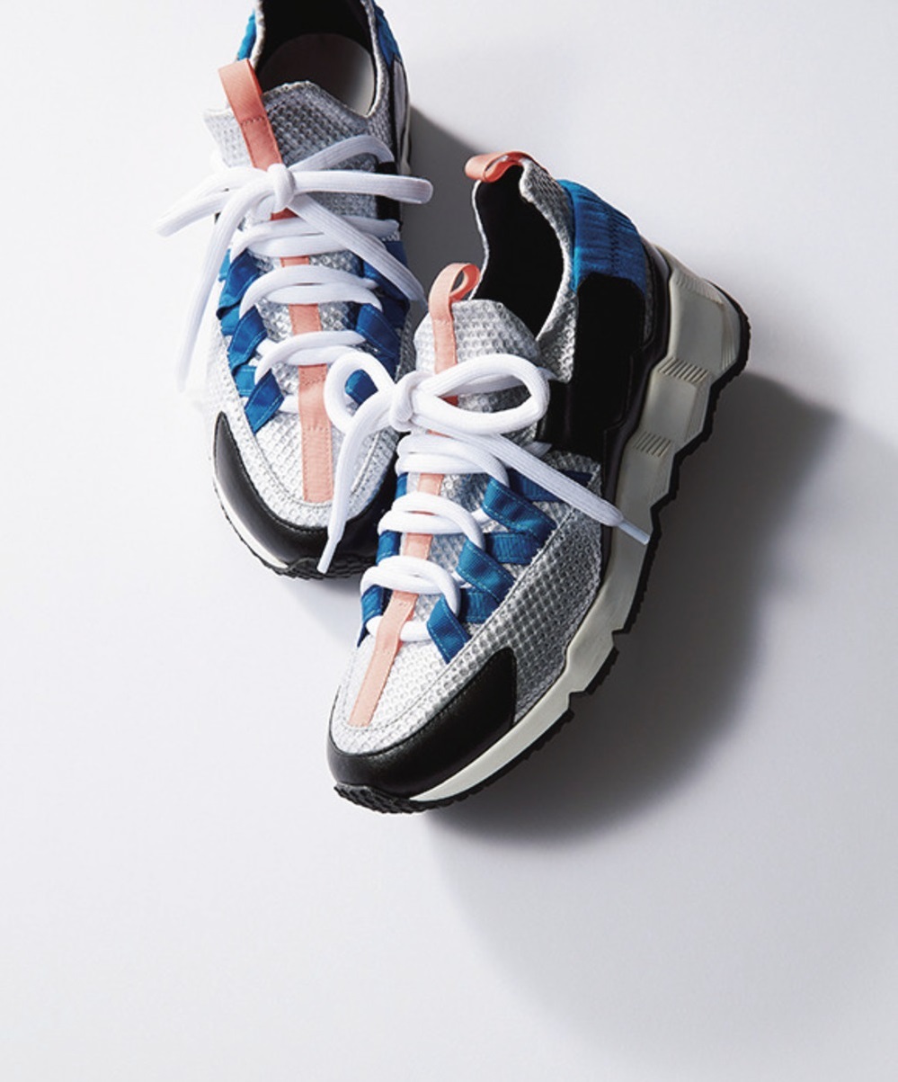 シンプルコーデを更新する 主役スニーカーbest４