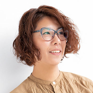 おしゃれに見えて オンオフ使えるメガネが欲しい アラフォーのためのメガネ選び Marisol Online Line News