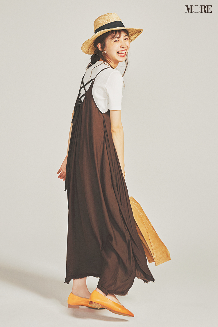 今日のコーデ 井桁弘恵 キャミワンピースにはtシャツinがお約束 ヘルシーな可愛さで夏を先取りっ Daily More Line News