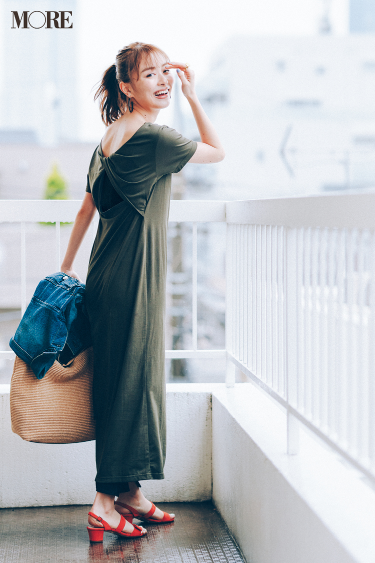 今日のコーデ 金曜夜は予約しておいたレストランへ バックシャンなtシャツワンピで気張らず可愛く 内田理央 Daily More Line News