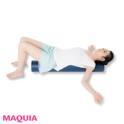 簡単ストレッチ マッサージで二の腕ほっそり 深澤亜希さんのスピード痩せテク Maquiaメイク Line News