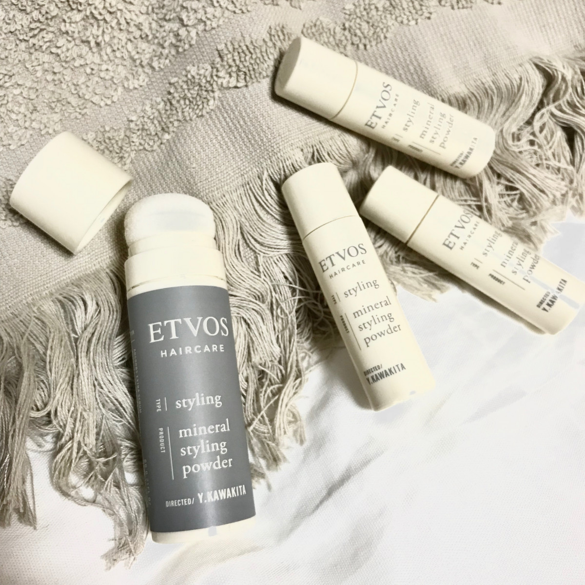 朝のヘアセットが蘇る Etvos エトヴォス 河北裕介さん監修のミネラルスタイリングパウダーで叶える脱 ぺたんこ ふんわり前髪 Maquiaメイク Line News