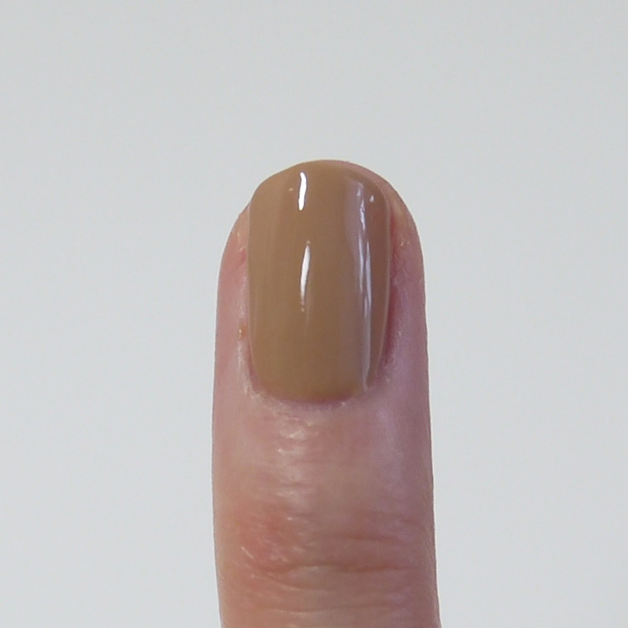 秋ネイル テープとストーンで簡単セルフネイル カフェオレ単色ネイルがオススメ Maquiaメイク Line News