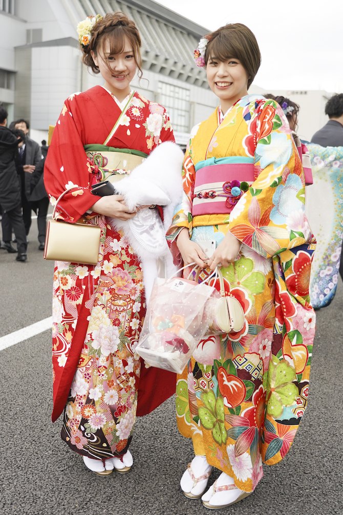 新しい時代担う新成人が16 559人 年福岡市成人式に潜入 ウォーカープラス Line News