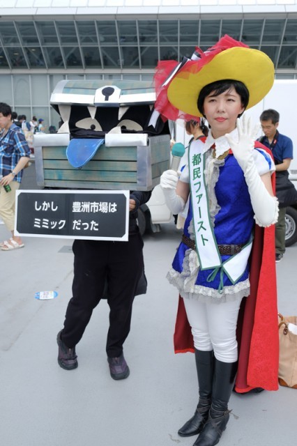 コスプレをした小池百合子知事のコスプレ 夏コミ C92 コスプレ写真まとめvol 5 肉に塩を振るトルコシェフ ブルゾン ノラなど ウレぴあ総研 Line News