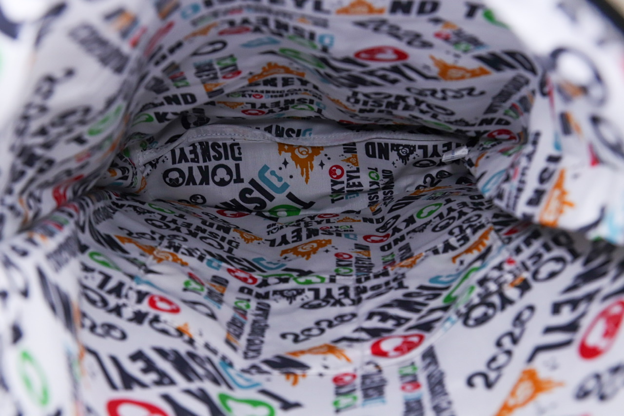 Tdl新エリアグッズ 2wayで便利 ロゴがおしゃれなリュック ウレぴあ総研 Line News