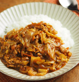 大量消費にぴったり キャベツカレー のおすすめレシピ