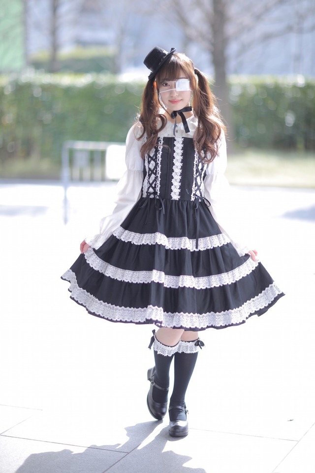 邪神ちゃん 鈴木愛奈らキャストのスプレ写真 A A 独占