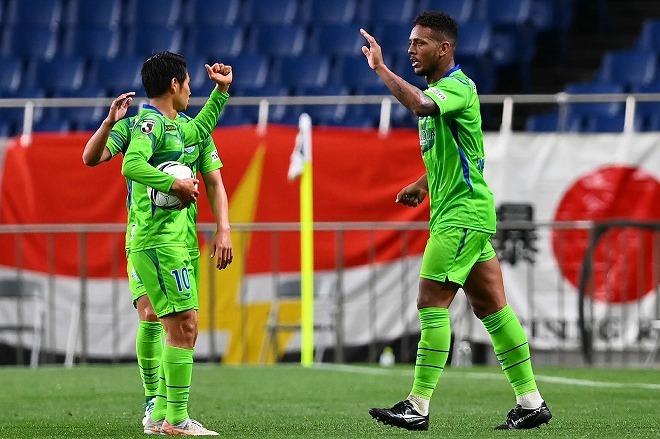 バイタルエリアの仕事人 Vol 7 山田直輝 湘南にとっても 自分にとっても勝負の年 31歳で芽生えた責任感 サッカーダイジェストweb Line News バイタルエリアの仕事人 Vol 7 山田直輝 湘南にとっても 自分にとっても勝負の年 31歳で芽生えた責任感 サッカーダイジェストweb Line News