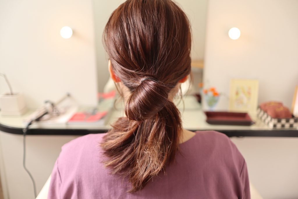 首元すっきり涼感アップ 簡単 ふんわりお団子 ヘアアレンジ術
