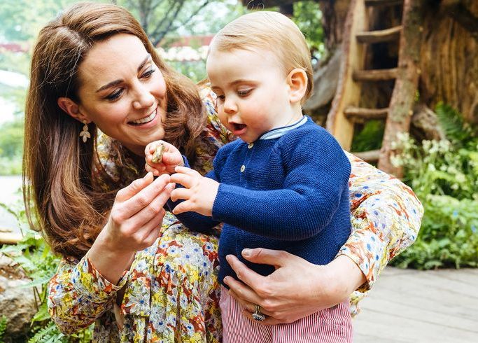 ジョージ王子 シャーロット王女 ルイ王子の19年ベストアルバム