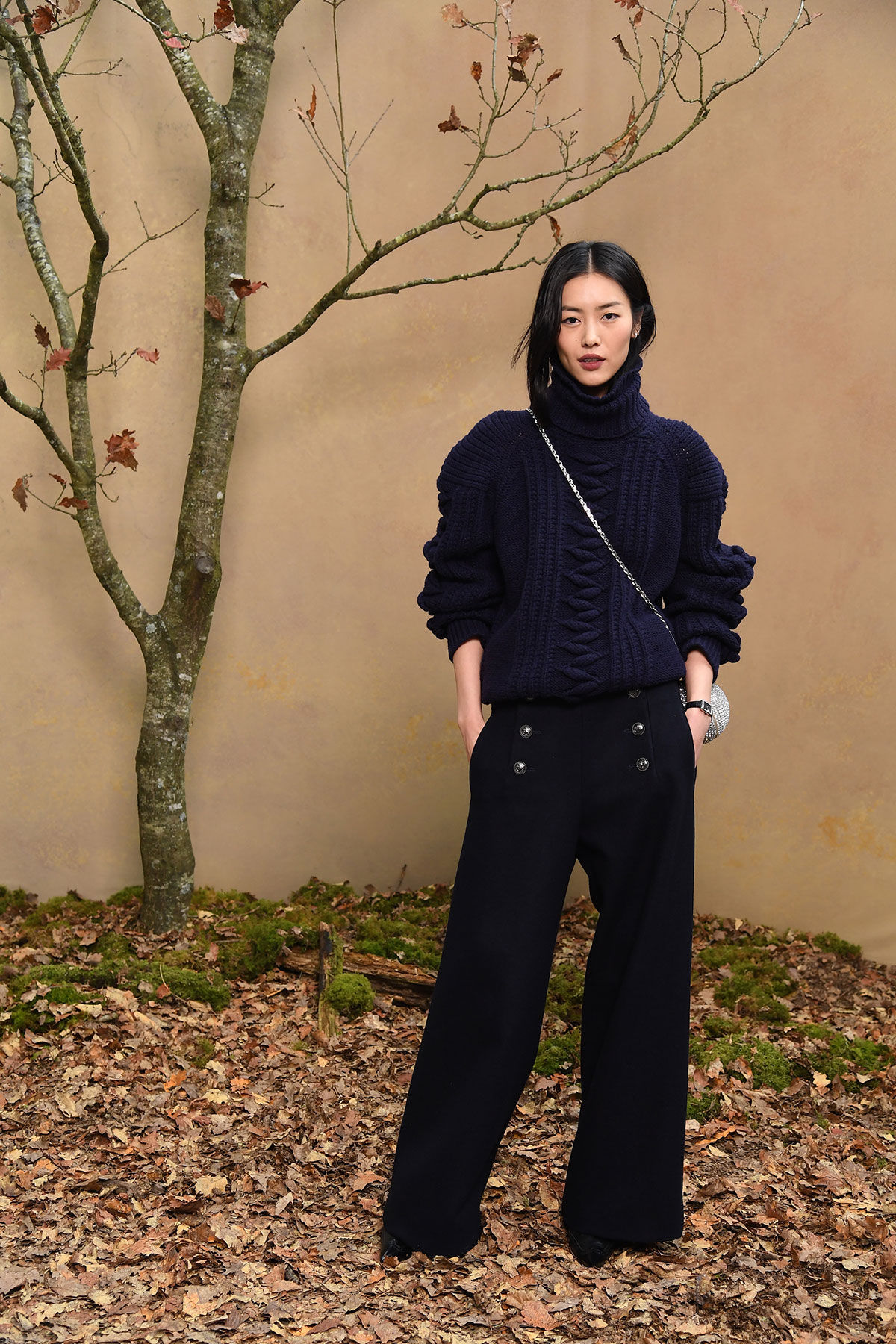 シャネル2018/19年秋冬プレタポルテコレクションは森の中で…(Esquire ...