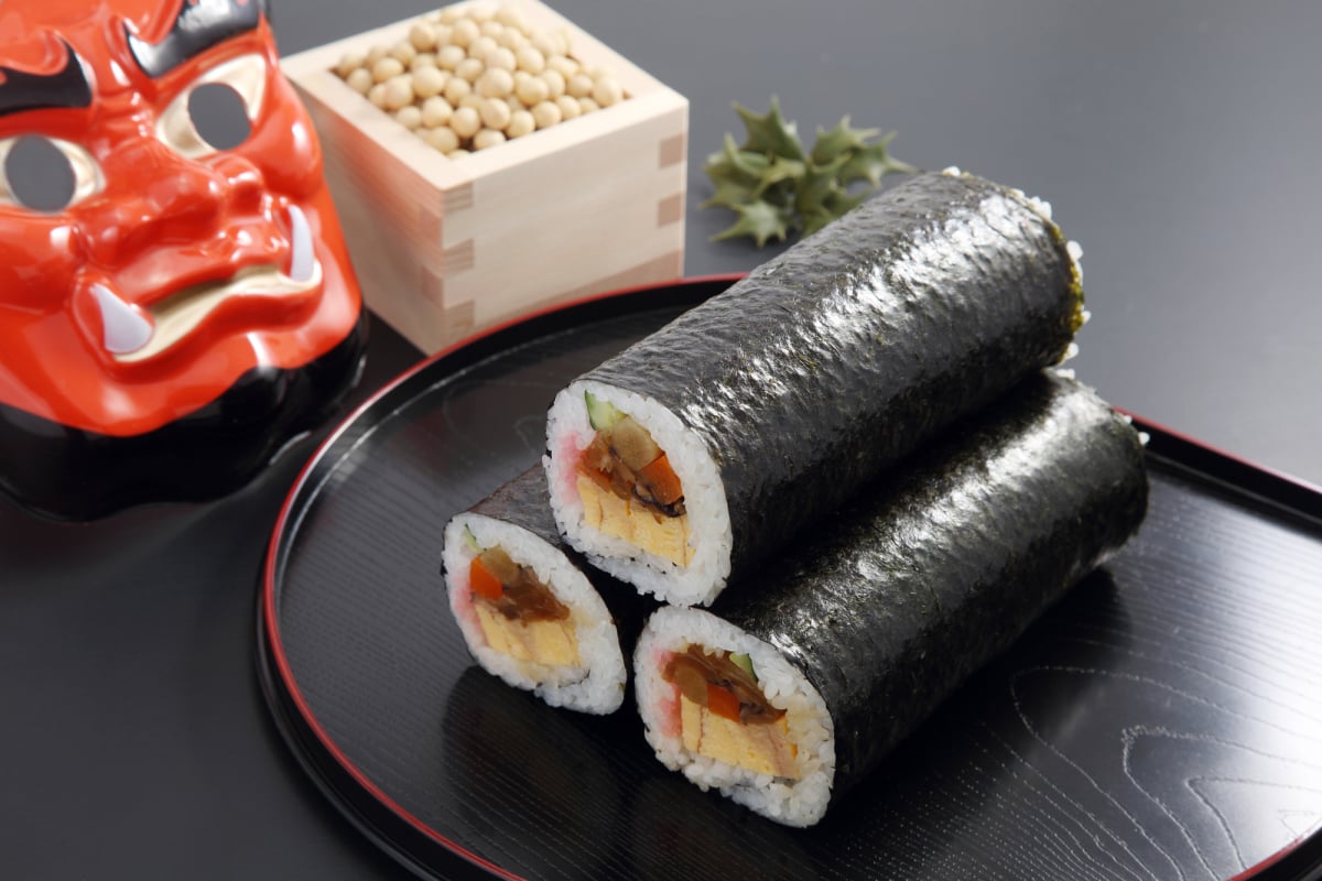 節分の恵方巻 今年は食べる 食べない 恵方巻に添えたい簡単にできるおかずは ママスタ Line News