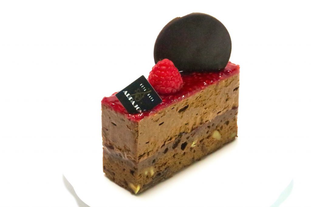 卵たっぷりロールケーキ店に昔ながらのケーキ屋さんも 下北沢周辺のトレンドスイーツをチェック 食べログマガジン Line News 卵たっぷりロールケーキ店に昔ながらのケーキ屋さんも 下北沢周辺のトレンドスイーツをチェック 食べログマガジン Line News
