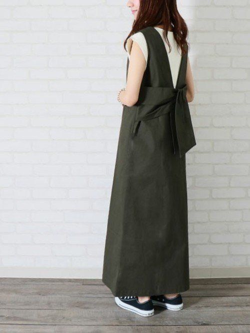 40代向け スタイリッシュなジャンパースカートコーデ30