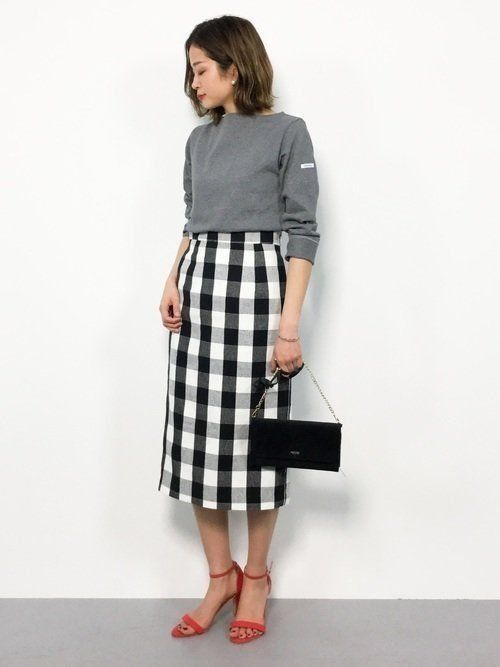 大人かわいいギンガムチェックスカートのおすすめコーデ30選