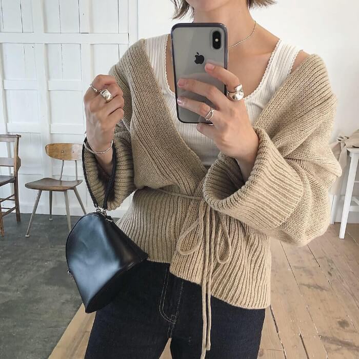 ベージュニット コーデ30選 着回し力抜群の定番カラー