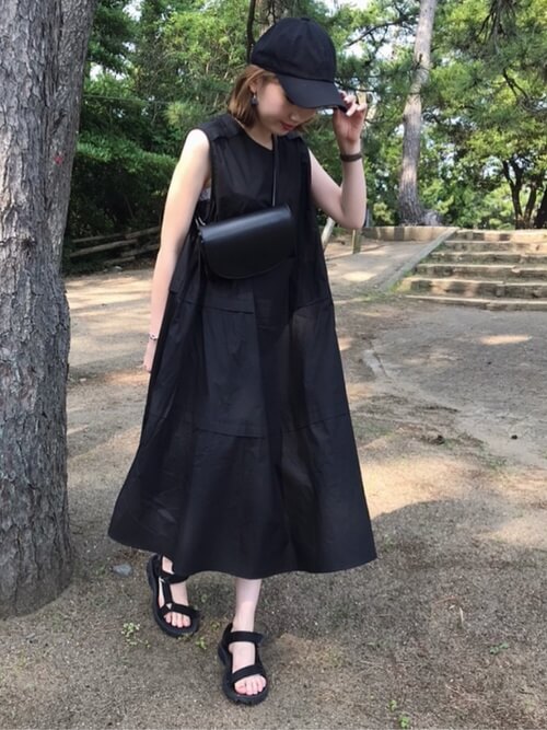 春夏のキャップコーデはどうする おすすめカラー 着こなし レディース25選 Mine