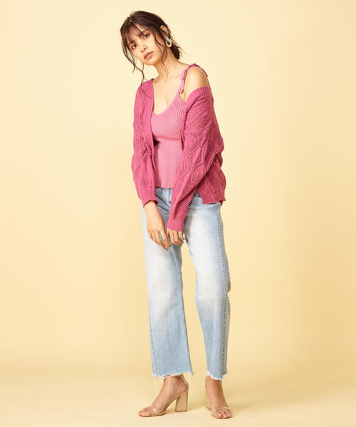 ピンクカーディガンコーデ こうすれば甘くなりすぎない お手本23選