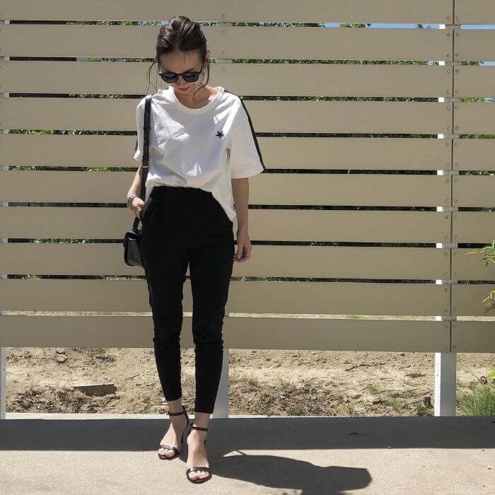 夏の 黒パンツ コーデお悩み解消 大人っぽく涼しげに着こなすコツ Mine 夏の 黒パンツ コーデお悩み解消 大人っぽく涼しげに着こなすコツ Mine