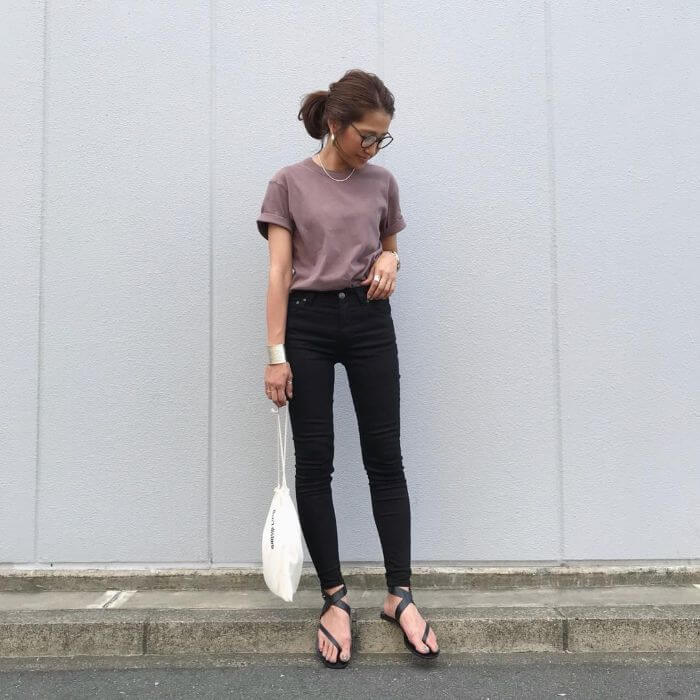 夏の 黒パンツ コーデお悩み解消 大人っぽく涼しげに着こなすコツ Mine 夏の 黒パンツ コーデお悩み解消 大人っぽく涼しげに着こなすコツ Mine