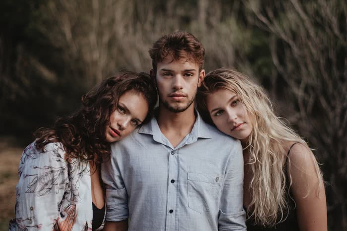 八方美人な男性の気持ちが知りたい 彼氏になった場合の付き合い方も Mine