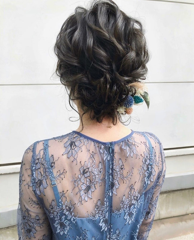 結婚式の 髪飾り のマナーをお届け お呼ばれヘアアクセのお手本帳 Mine 結婚式の 髪飾り のマナーをお届け お呼ばれヘアアクセのお手本帳 Mine