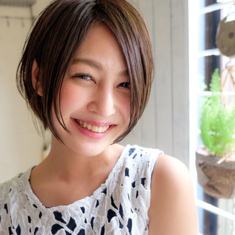 ひし形ボブ ショートボブ で誰でも小顔に セットの仕方やパーマを紹介します Mine