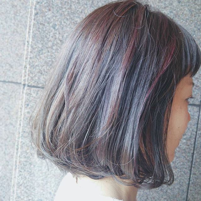 黒髪 メッシュ でどんな髪型にする セルフの染め方やカラー剤もpickup Mine Line News