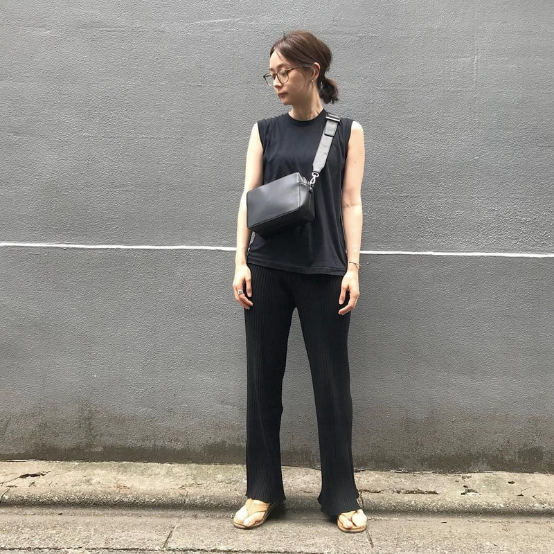ミニマルファッションで大人シンプルを極める 定番アイテム 着こなしまとめ Mine