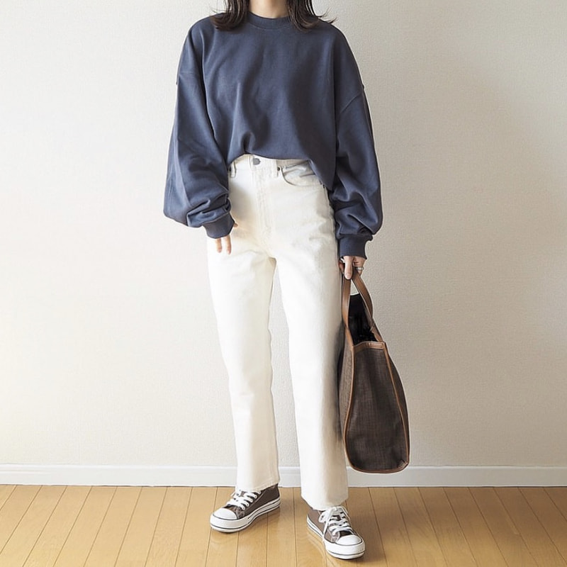 この春 ネイビーに あの色 を合わせたらダメ 絶対垢抜けるのはこっち Mine