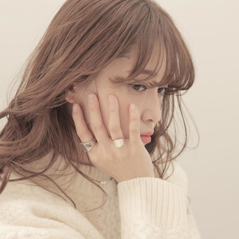 保存版 割れる前髪を美しく整え キープする方法 原因解決のすべてがココにある Mine Line News