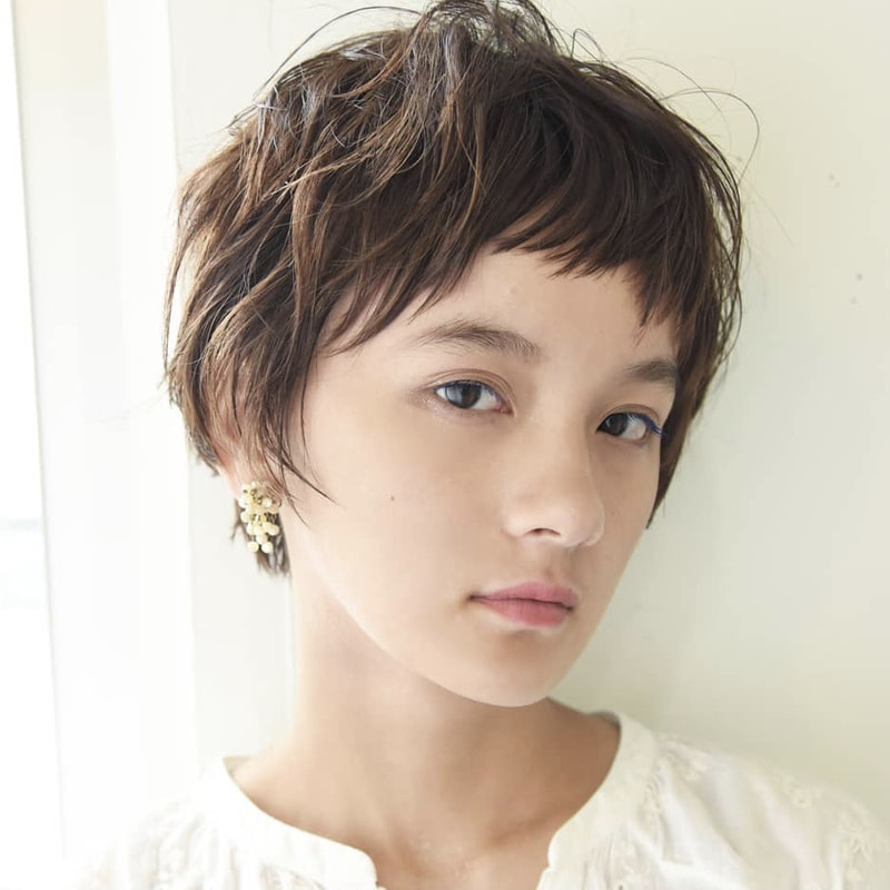 最新ショートバングは これだ 切り方から レングス 年代 別ヘアカタログ Mine Line News