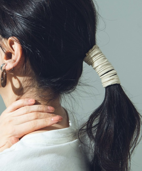 ワイヤーポニーの使い方 3分で旬のアレンジに大変身 最新ヘアアレンジを大公開 Mine Line News