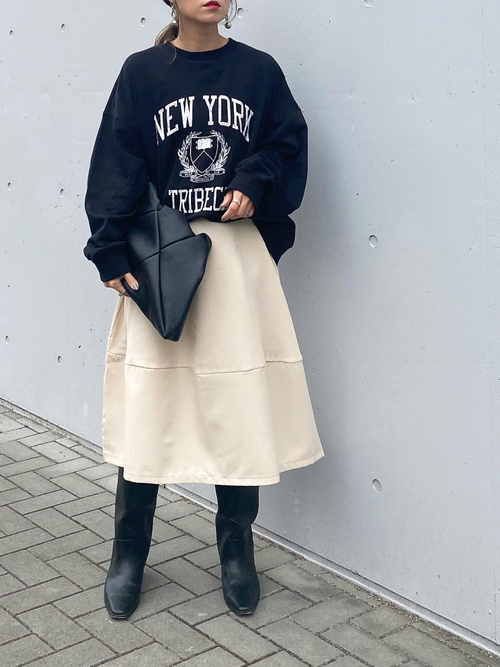 スタイリッシュさをミックス 今っぽ スカート ブーツ の組み合わせ方 Mine Line News