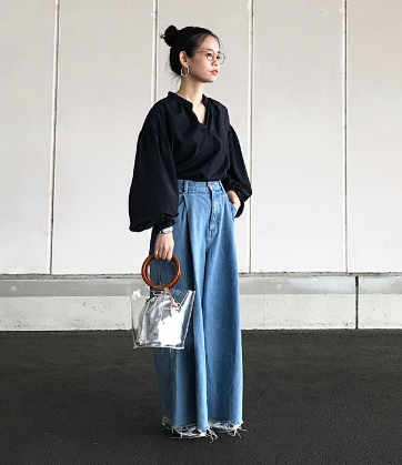 ワイドデニムに合うトップスは 見本コーデ集 Mine Line News