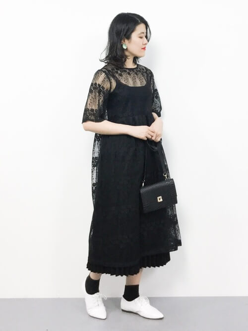 レースワンピース コーデ 23選 単品でも重ね着でもok Mine