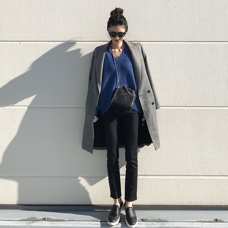 青に合う色は5色 大人女子必見エレガントカラーのコーデ特集 Mine