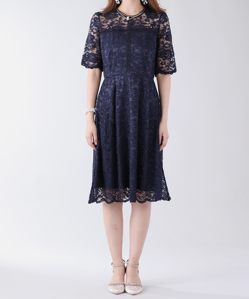 ネイビーワンピースドレス【3つの即席ワザ】でおしゃれに！結婚式・カジュアルコーデ20選（MINE）