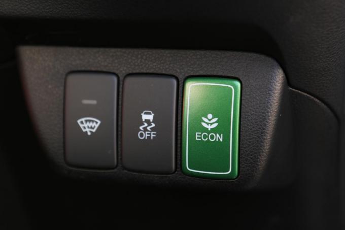 常にecoモードはダメ 本当に燃費にいいモードの選び方とは Web Cartop