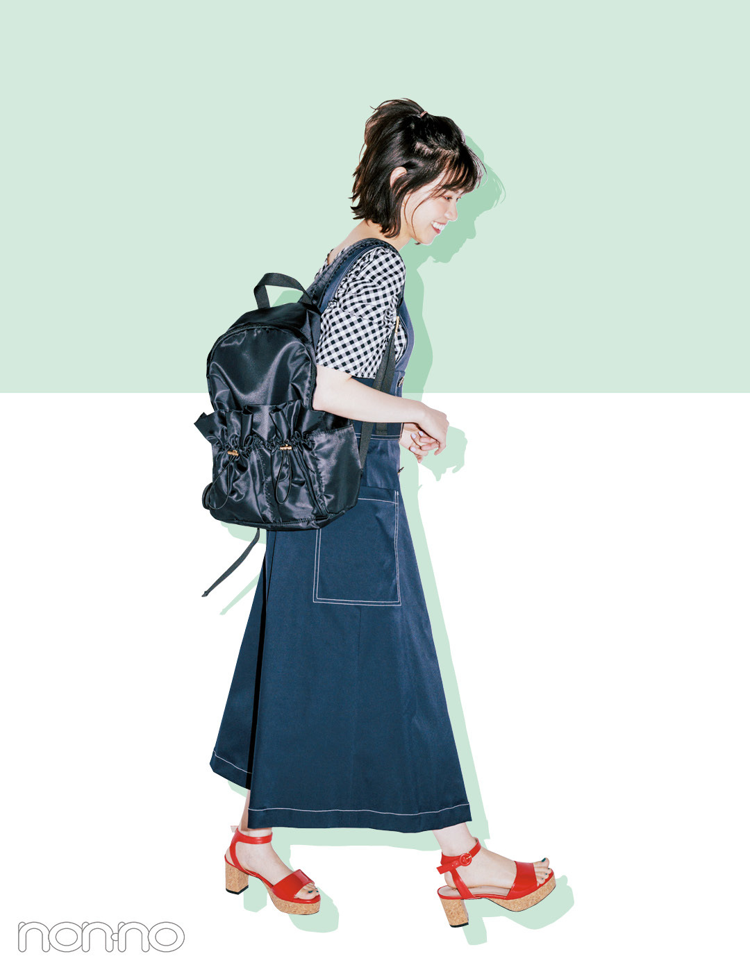 西野七瀬が実践 黒リュック ハイウエストボトムのトレンド脚長コーデ５選 Non No Line News