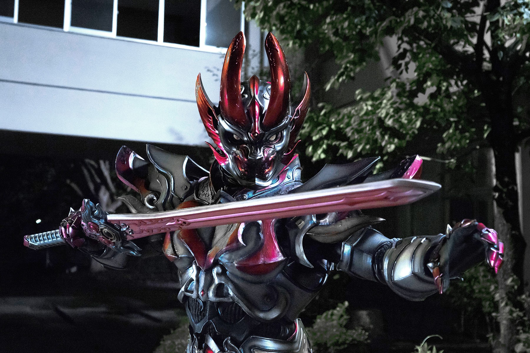 牙狼 最新作 神ノ牙 Jinga 10月4日放送開始 影煌騎士 狼是 鎧のビジュアル 予告編が解禁 ザテレビジョン Line News