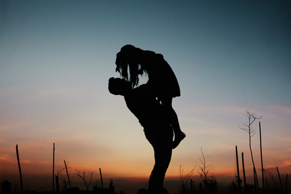 元カノが夢に出てくる意味 復縁の暗示 夢占い マイナビウーマン Line News