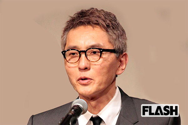 知的を狙うなら哀川翔 スクウェア型 で 芸能人に学ぶ眼鏡の選び方 Smartflash Line News