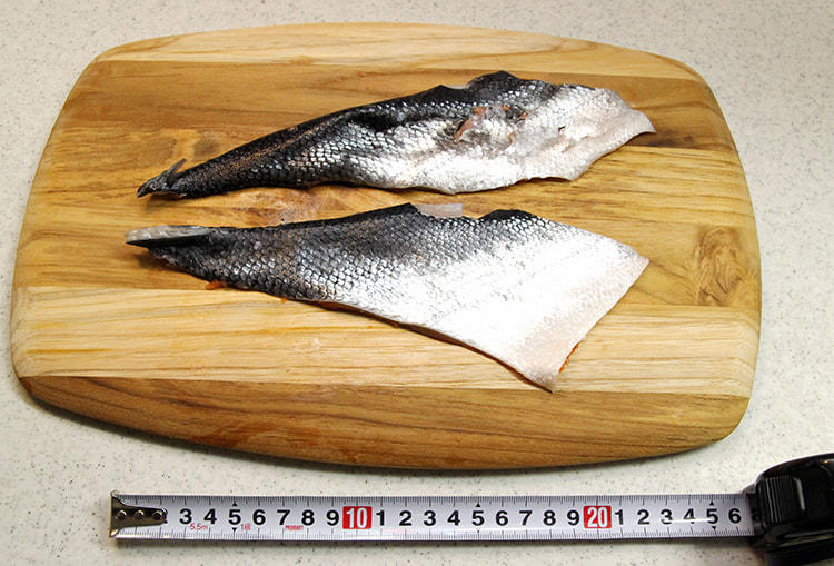 出来立ては最高にサク旨 酒が蒸発すると話題の 鮭皮チップス を自作してみた